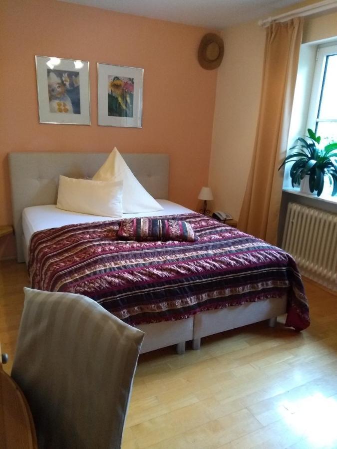 Отель Gaestehaus Eschment 3*
